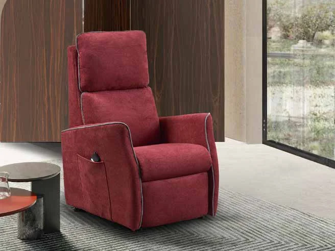 Poltrona relax lift Siria, stretta e alta, in tessuto rosso